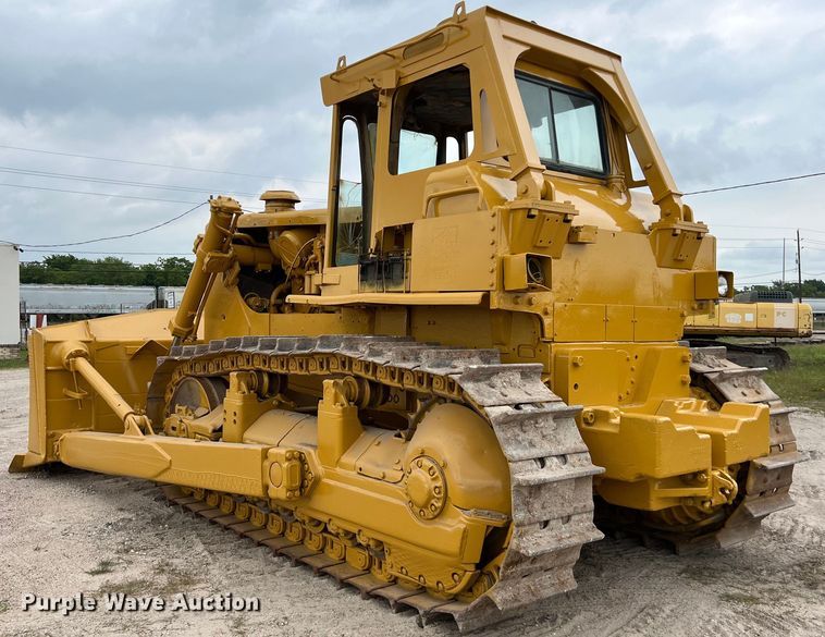 image for item DS3002 1978 Caterpillar D9H dozer