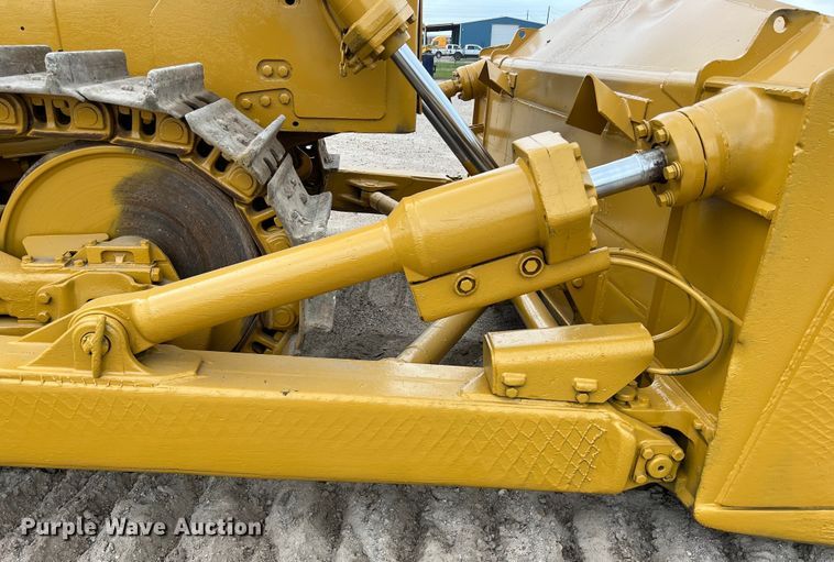 image for item DS3002 1978 Caterpillar D9H dozer