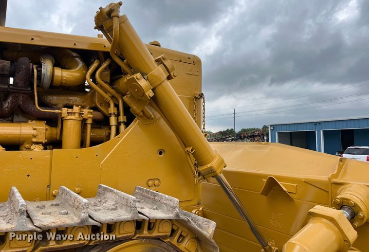 image for item DS3002 1978 Caterpillar D9H dozer