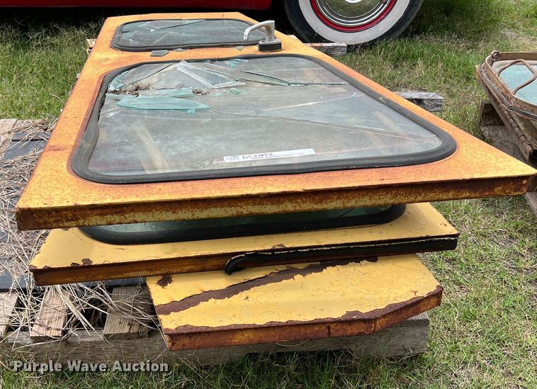 image for item DS3002 1978 Caterpillar D9H dozer