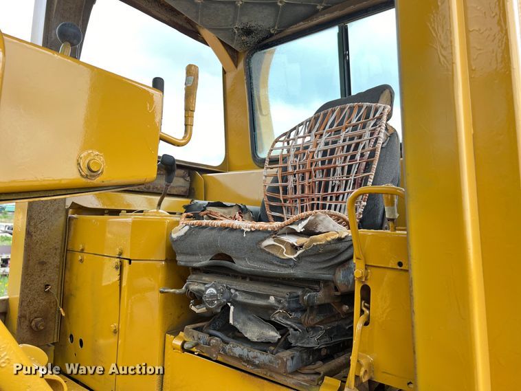 image for item DS3002 1978 Caterpillar D9H dozer