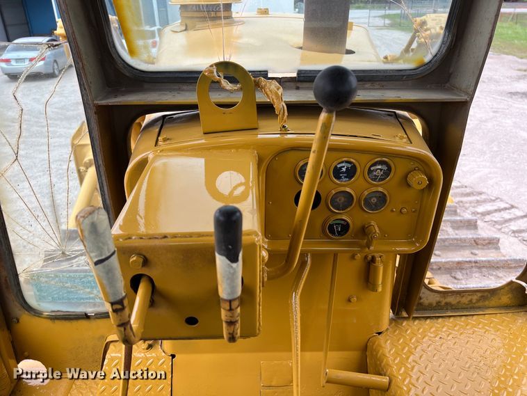 image for item DS3002 1978 Caterpillar D9H dozer