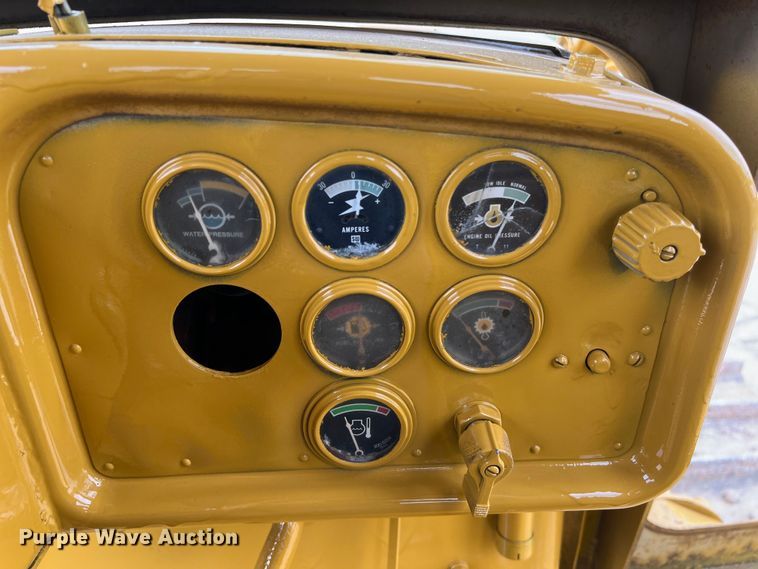 image for item DS3002 1978 Caterpillar D9H dozer