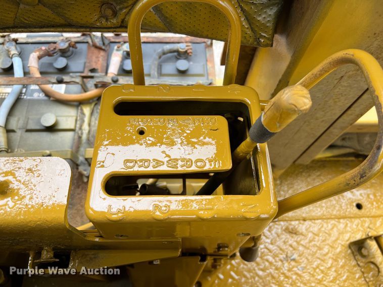 image for item DS3002 1978 Caterpillar D9H dozer