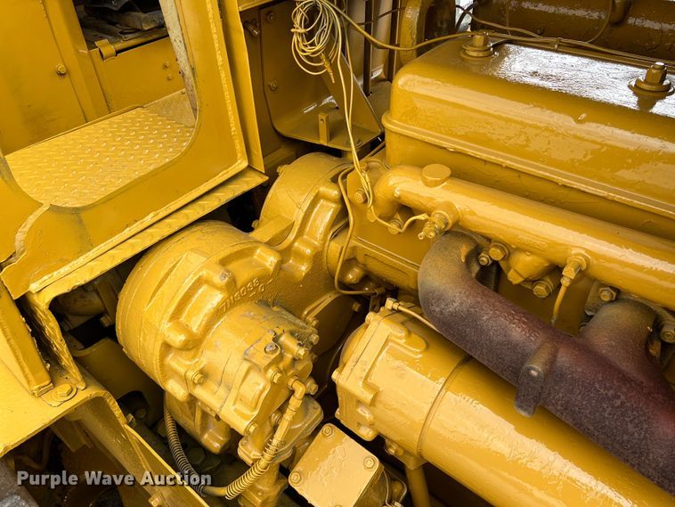 image for item DS3002 1978 Caterpillar D9H dozer