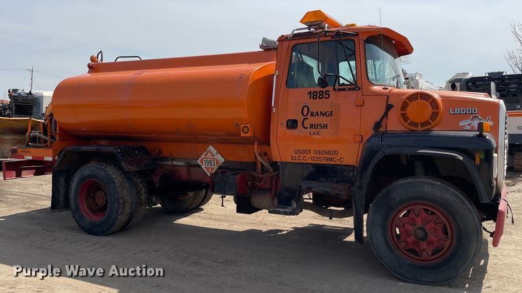 image for item DS5467 1997 Ford  L8000 fuel truck