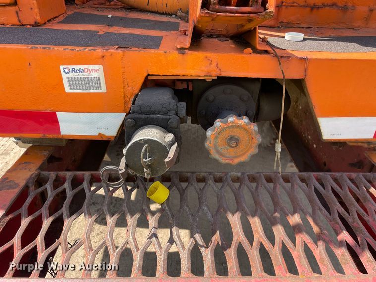 image for item DS5467 1997 Ford  L8000 fuel truck