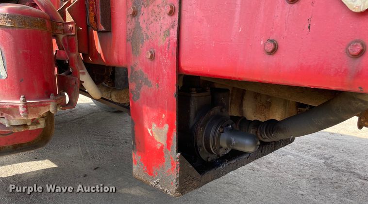 image for item DS5467 1997 Ford  L8000 fuel truck