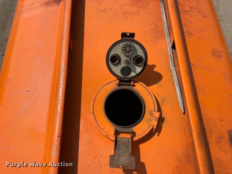 image for item DS5467 1997 Ford  L8000 fuel truck