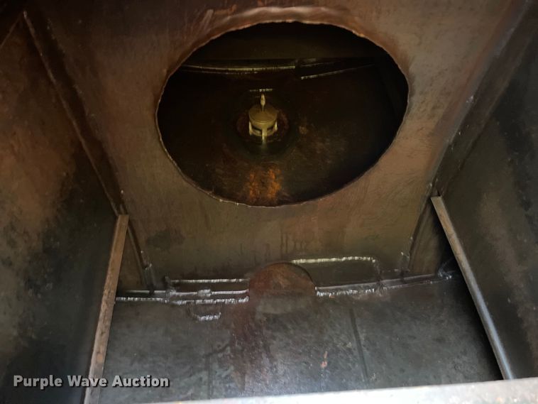 image for item DS5467 1997 Ford  L8000 fuel truck