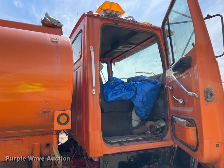 image for item DS5467 1997 Ford  L8000 fuel truck