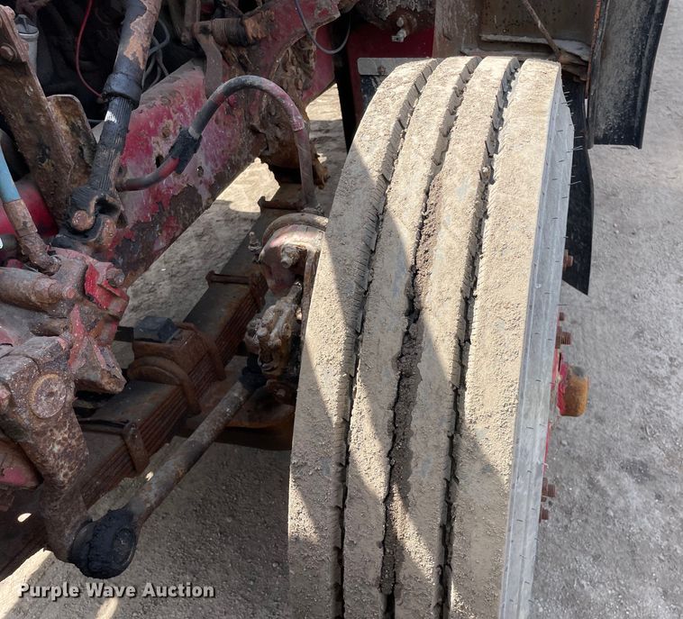 image for item DS5467 1997 Ford  L8000 fuel truck