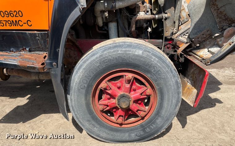 image for item DS5467 1997 Ford  L8000 fuel truck