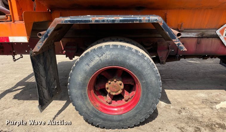 image for item DS5467 1997 Ford  L8000 fuel truck