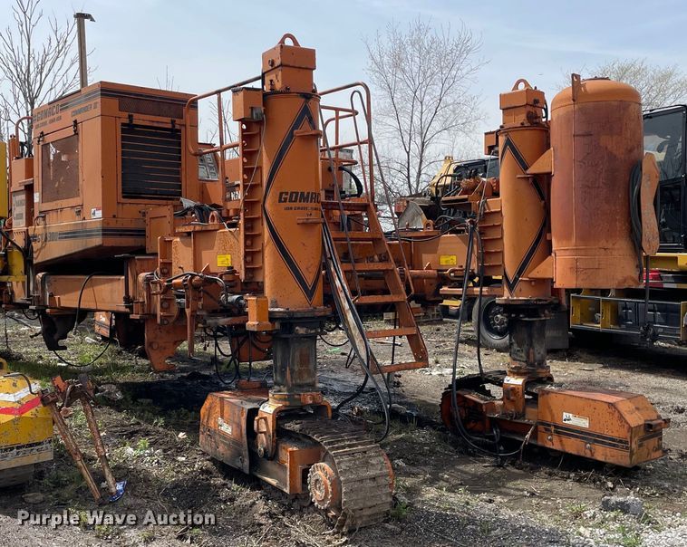 image for item DS5477 Gomaco  GT6300 slip form paver 