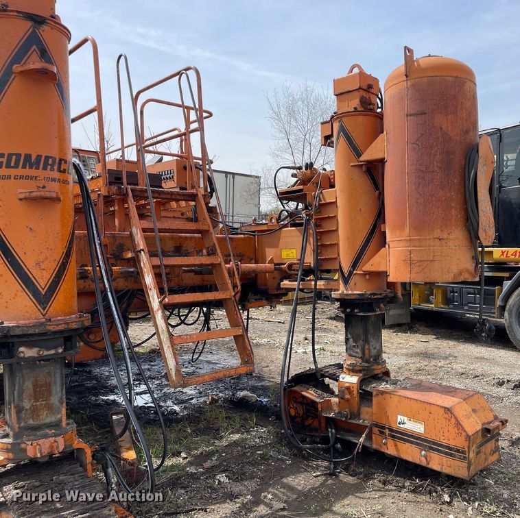 image for item DS5477 Gomaco  GT6300 slip form paver 