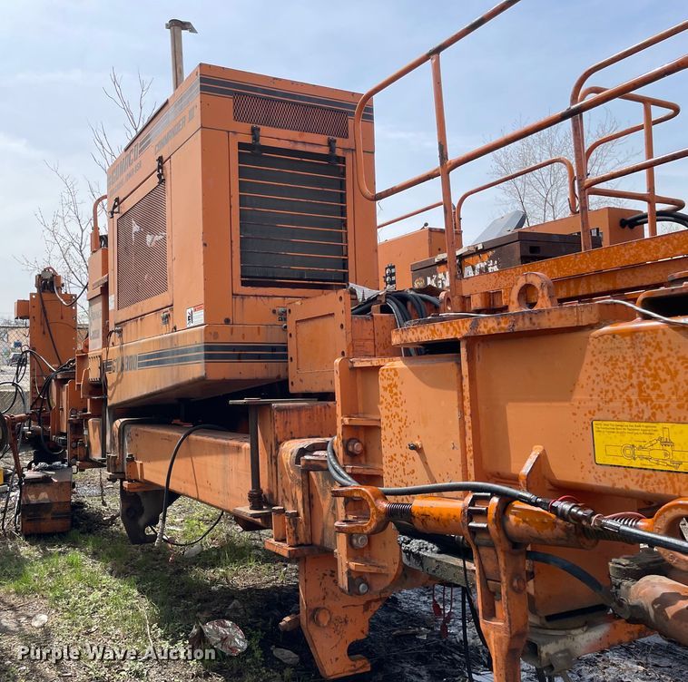 image for item DS5477 Gomaco  GT6300 slip form paver 