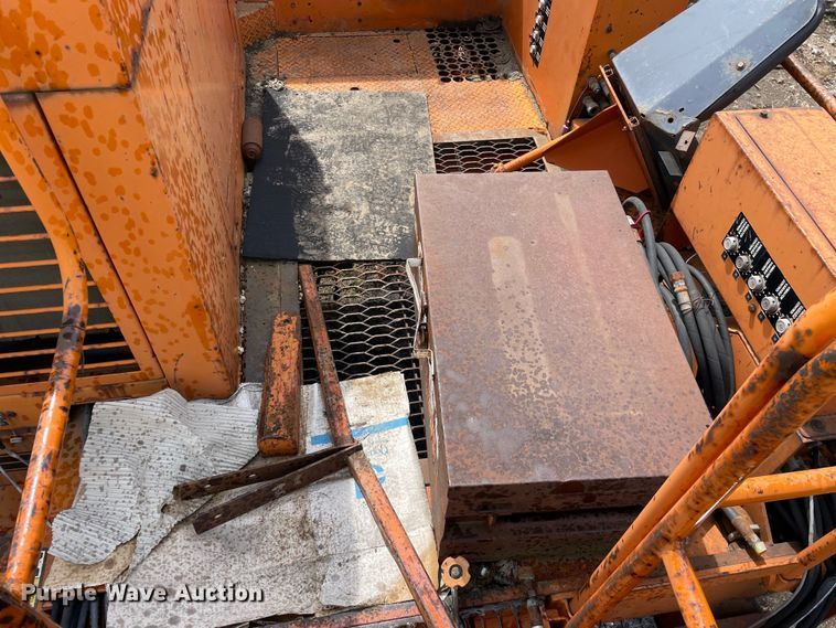 image for item DS5477 Gomaco  GT6300 slip form paver 