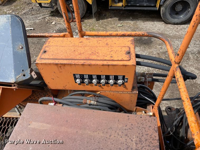 image for item DS5477 Gomaco  GT6300 slip form paver 