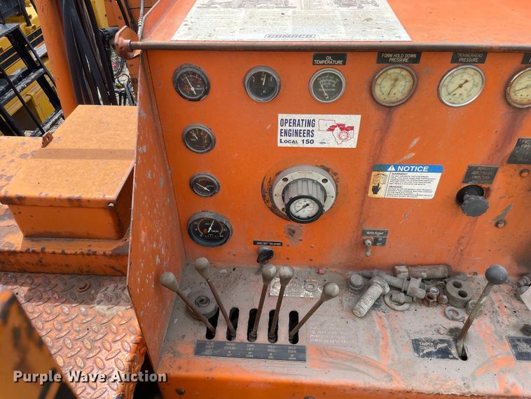 image for item DS5477 Gomaco  GT6300 slip form paver 