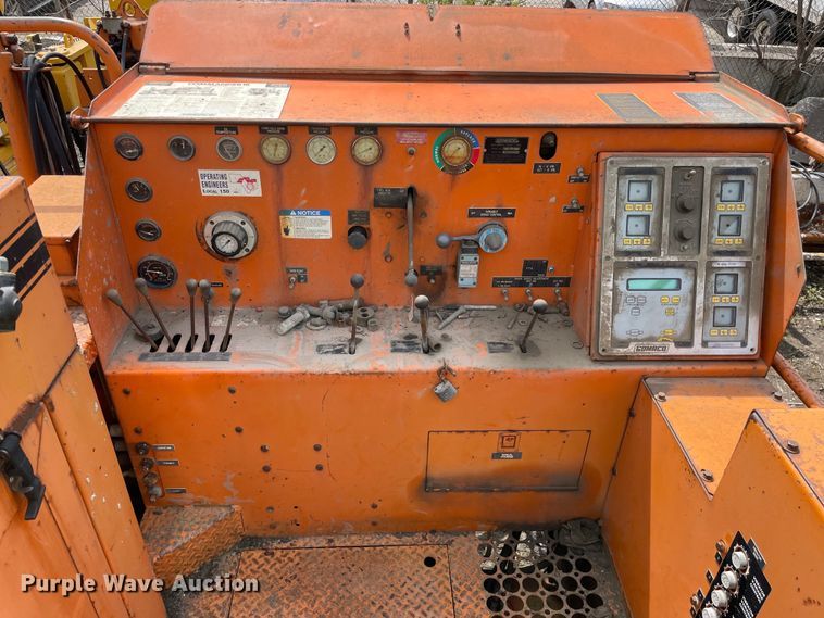 image for item DS5477 Gomaco  GT6300 slip form paver 