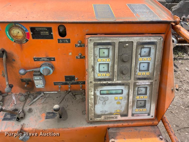 image for item DS5477 Gomaco  GT6300 slip form paver 