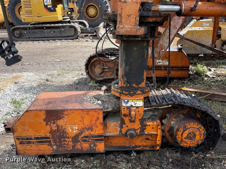 image for item DS5477 Gomaco  GT6300 slip form paver 