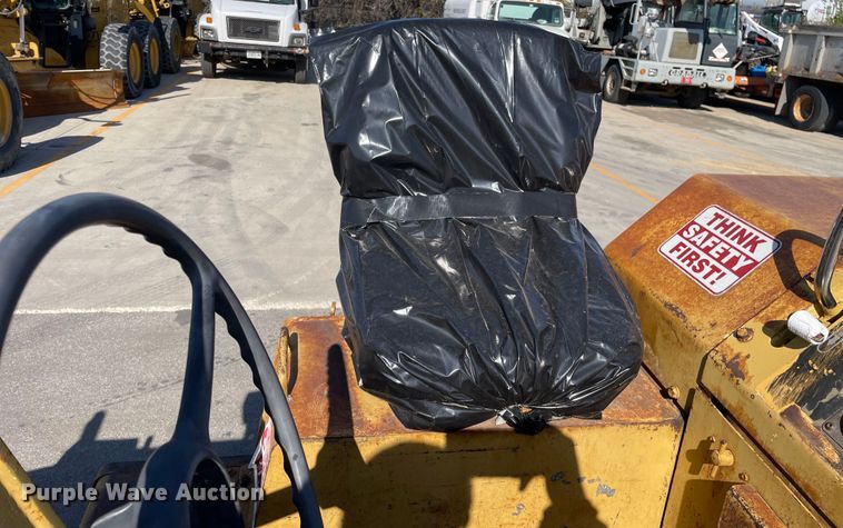 image for item DS5483 1995 Hypac  C350D double drum roller