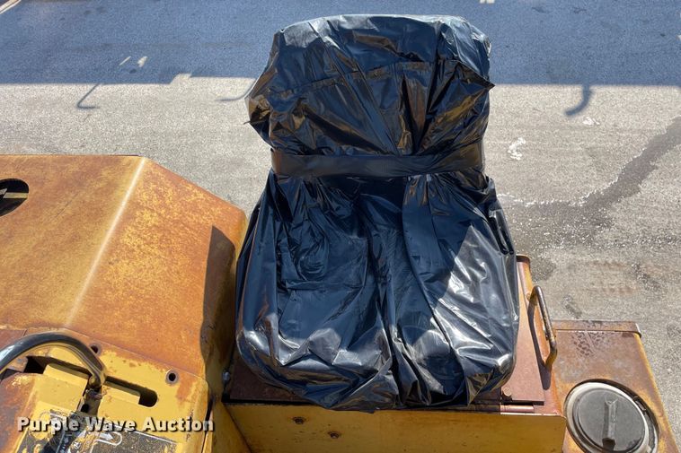 image for item DS5483 1995 Hypac  C350D double drum roller