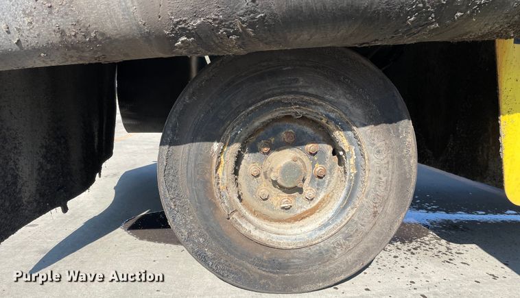 image for item DS5486 Bomag  BW12R pneumatic roller