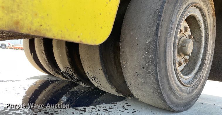 image for item DS5486 Bomag  BW12R pneumatic roller