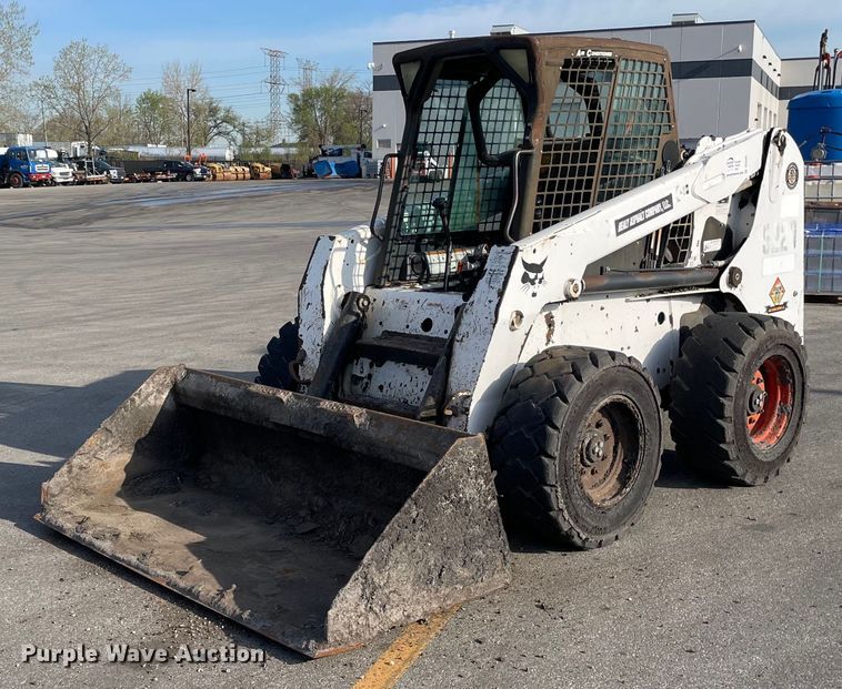 image for item DS5492 2006 Bobcat  S220 skid steer loader
