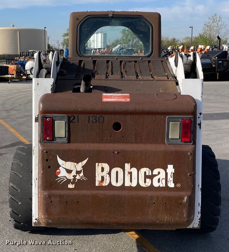 image for item DS5492 2006 Bobcat  S220 skid steer loader