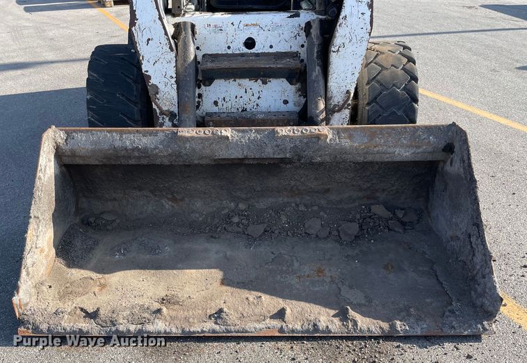 image for item DS5492 2006 Bobcat  S220 skid steer loader
