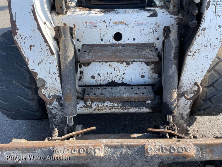 image for item DS5492 2006 Bobcat  S220 skid steer loader