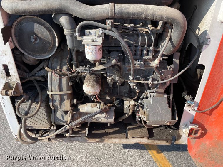 image for item DS5492 2006 Bobcat  S220 skid steer loader