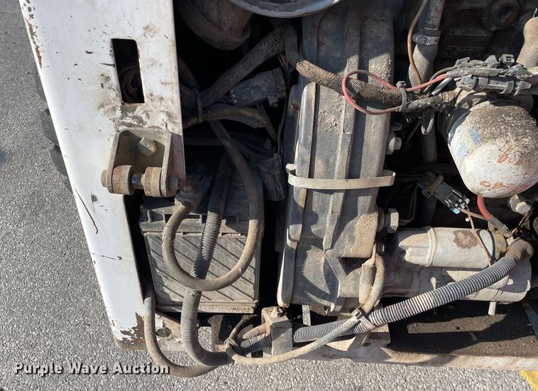 image for item DS5492 2006 Bobcat  S220 skid steer loader