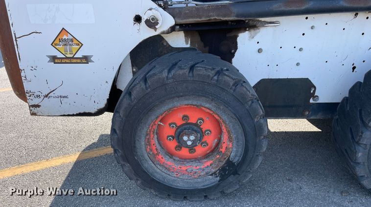 image for item DS5492 2006 Bobcat  S220 skid steer loader