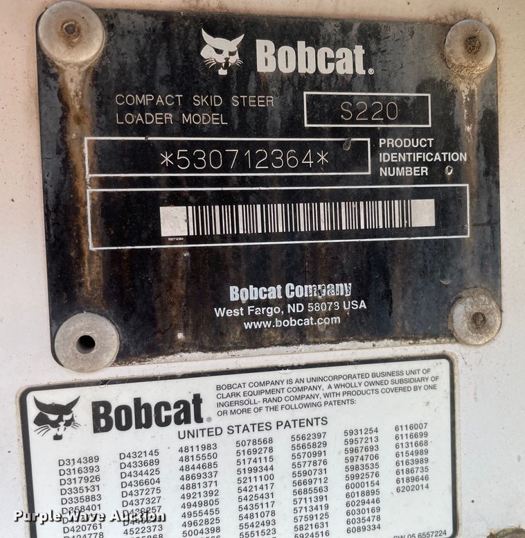 image for item DS5492 2006 Bobcat  S220 skid steer loader
