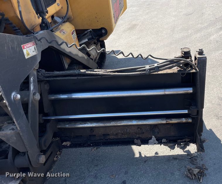 image for item DS5494 Mauldin  1550D paver