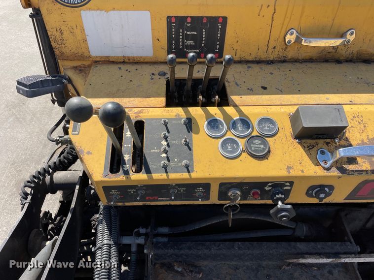 image for item DS5494 Mauldin  1550D paver