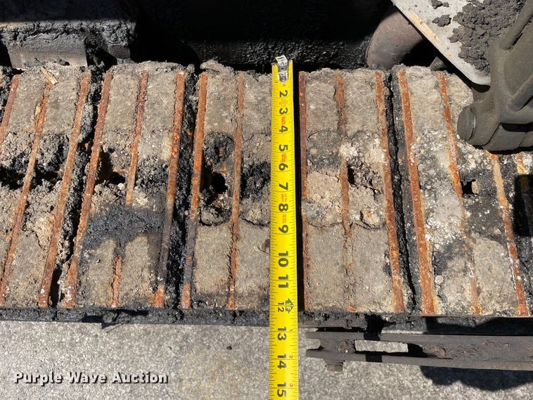 image for item DS5494 Mauldin  1550D paver