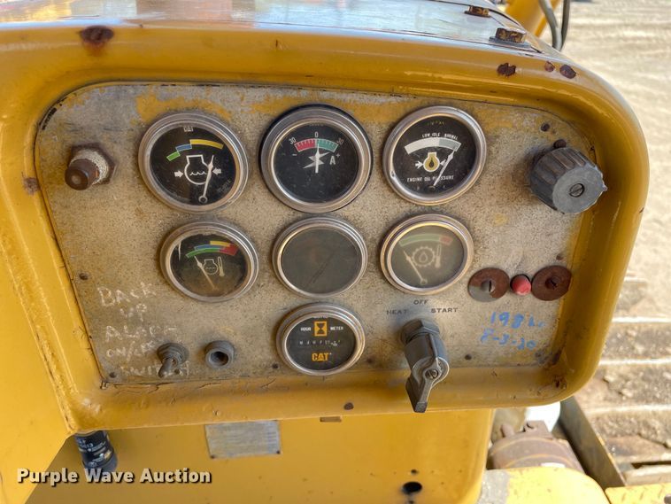 image for item DS5505 1972 Caterpillar  D8H dozer