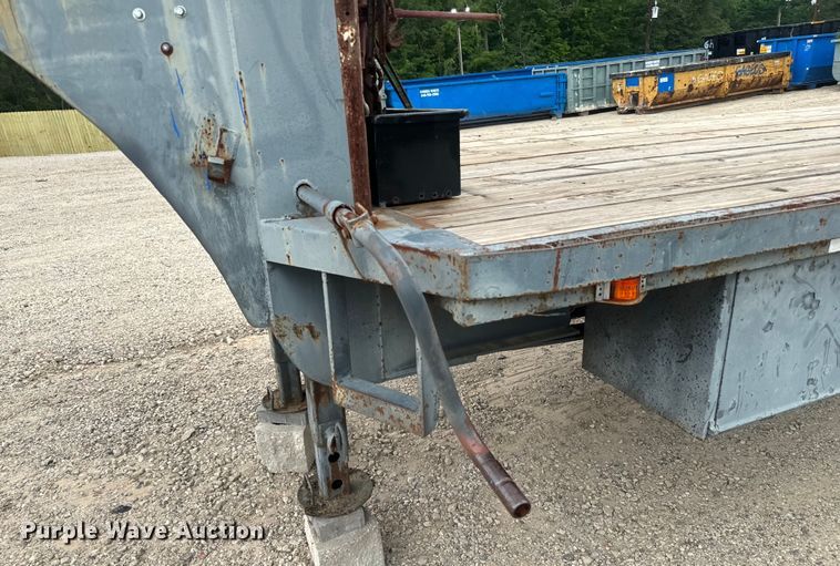 image for item DU3000 1998 Odom equipment trailer