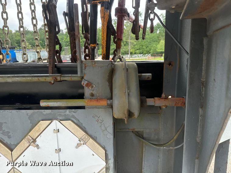 image for item DU3000 1998 Odom equipment trailer