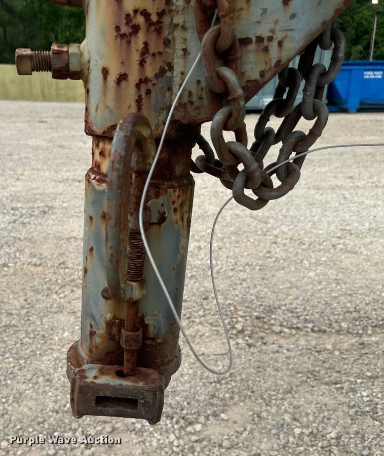 image for item DU3000 1998 Odom equipment trailer