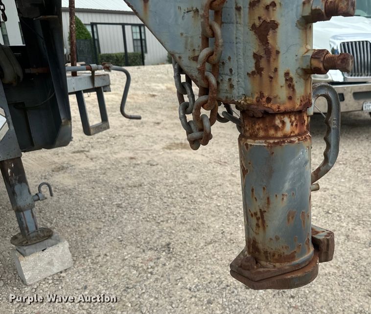 image for item DU3000 1998 Odom equipment trailer