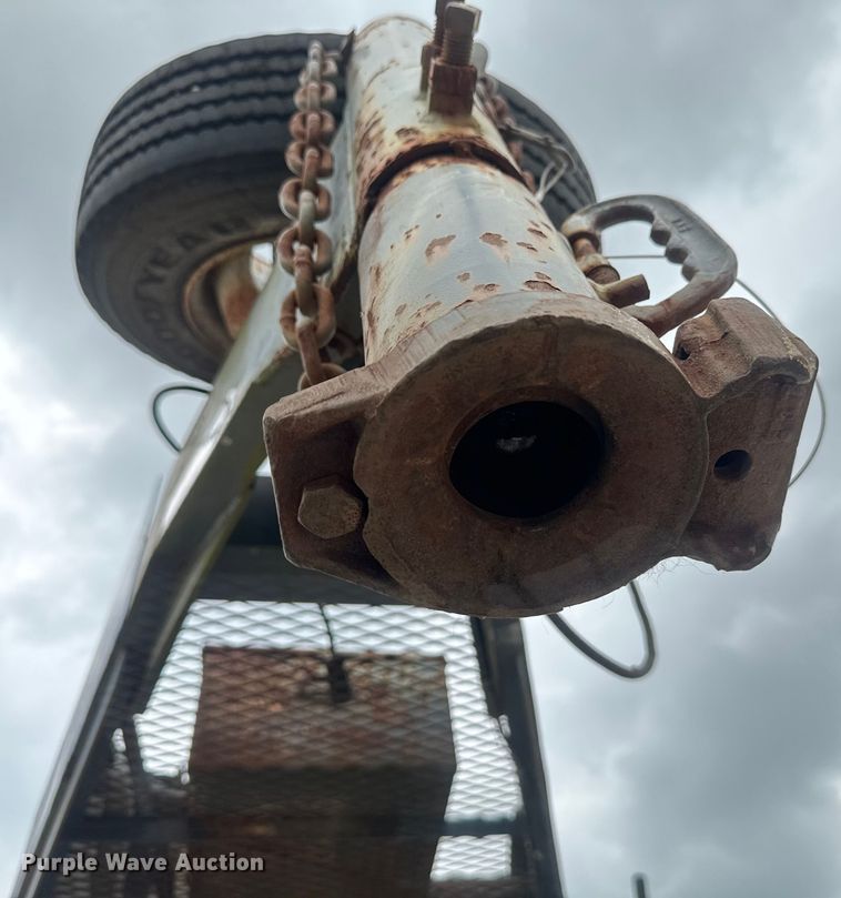 image for item DU3000 1998 Odom equipment trailer