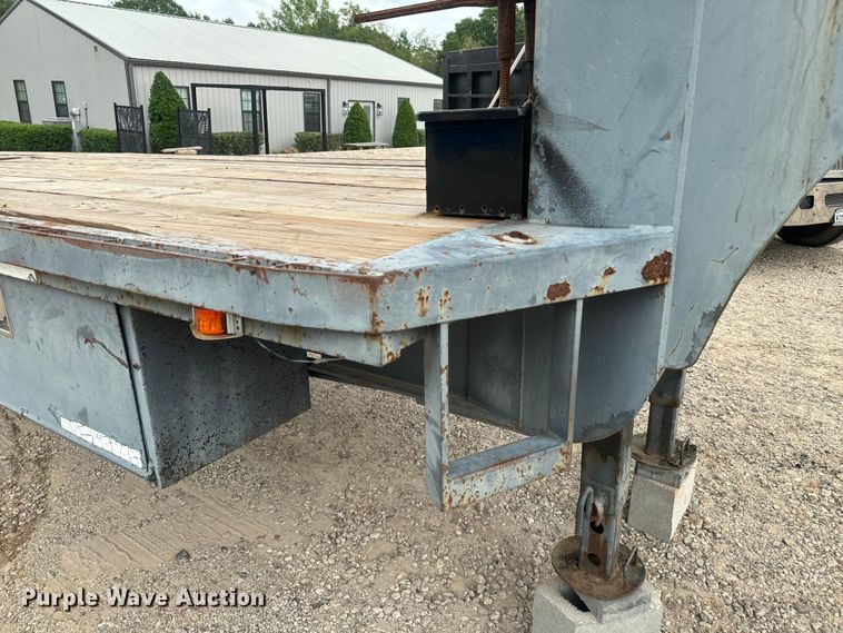 image for item DU3000 1998 Odom equipment trailer