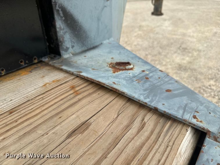 image for item DU3000 1998 Odom equipment trailer